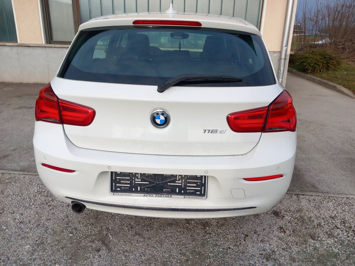 BMW – klepanje in ličanje bočne poškodbe vozila