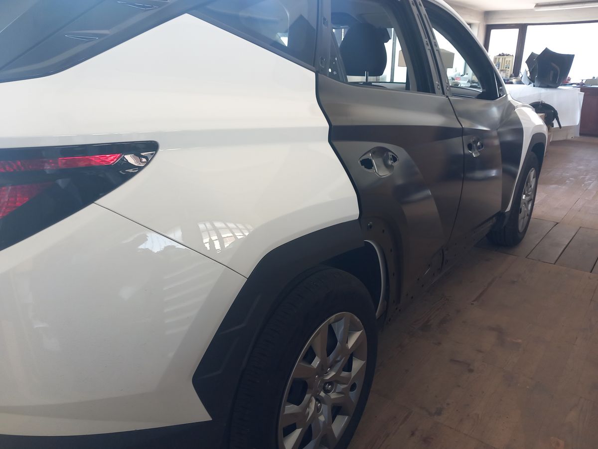 Hyundai – popravilo bočne poškodbe karoserije